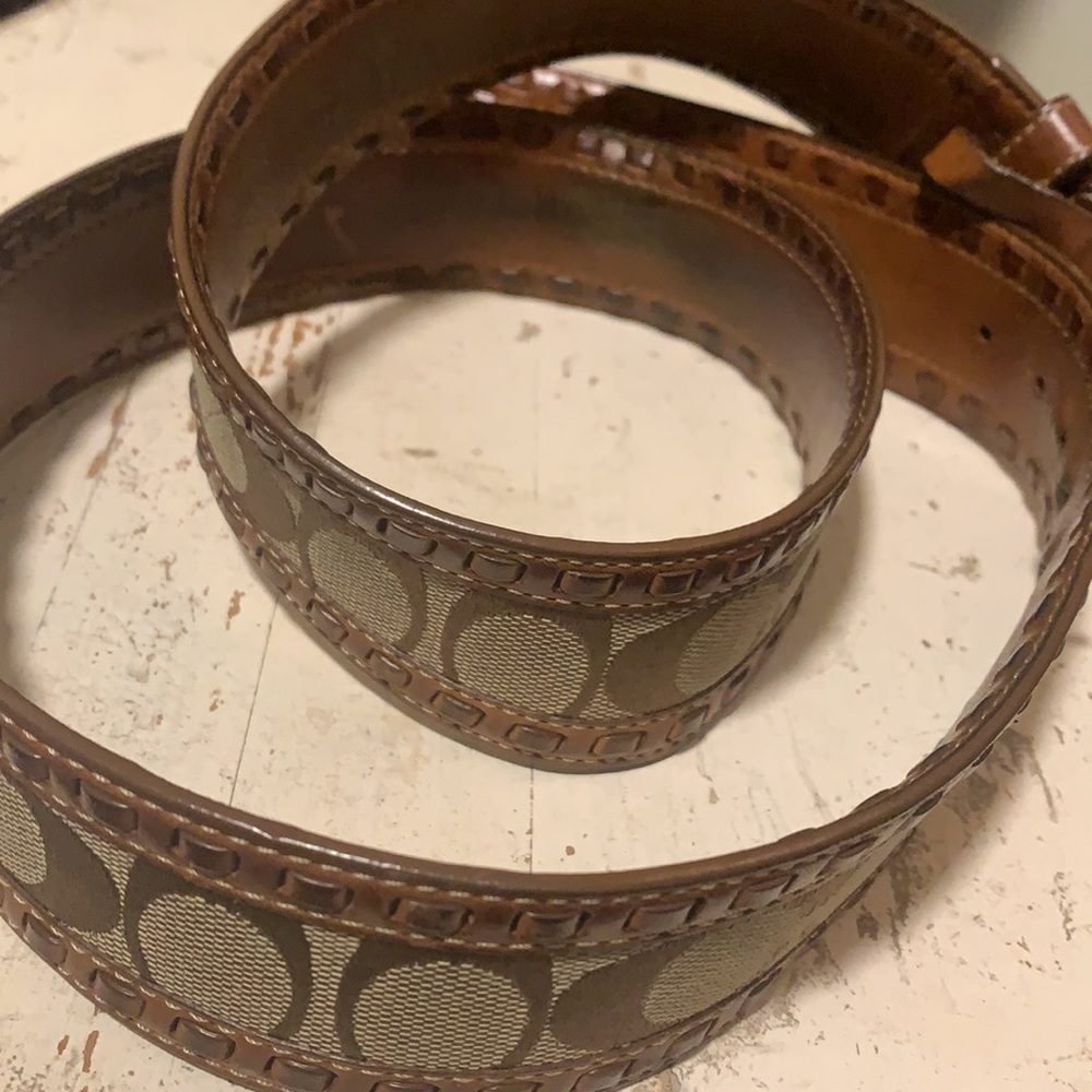 Coach Belt - Picture 2 of 6
